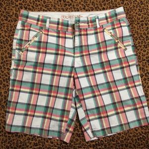 Women’s plaid Docker’s 10” Shorts size 10